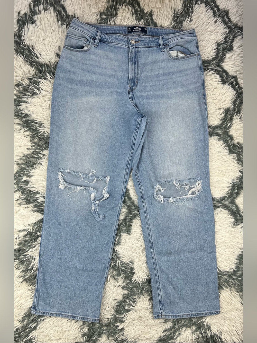 Hollister Women’s Light Blue Ultra High-rise Dad Jeans Size 16R